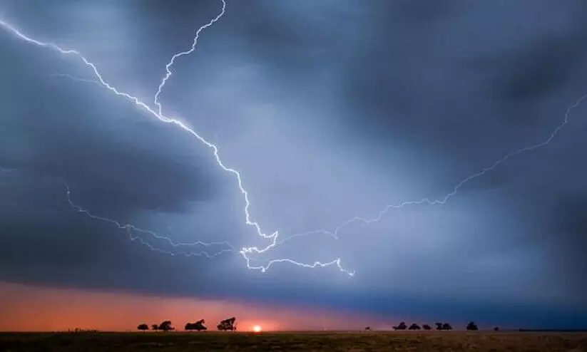 768 കിലോമീറ്റർ നീളത്തിൽ ഇടിമിന്നൽ; ലോക റെക്കോഡ് 768 കിലോമീറ്റർ നീളത്തിൽ ഇടിമിന്നൽ; ലോക റെക്കോഡ്