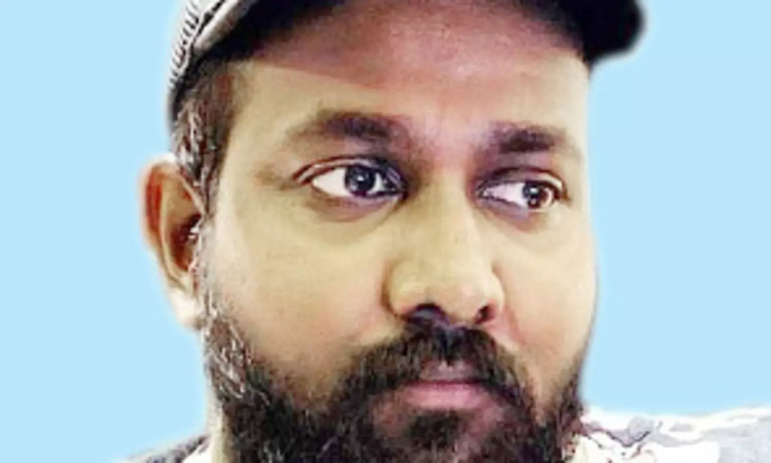 നി​യ​ന്ത്ര​ണം​വി​ട്ട ബൈ​ക്ക് പോ​സ്റ്റി​ലി​ടി​ച്ച് യു​വാ​വ് മ​രി​ച്ചു