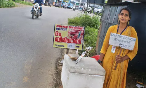 അതിജീവനത്തിന്റെ ബിരിയാണിപ്പൊതികൾ