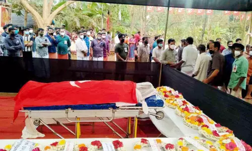 റിജേഷിന് ജന്മനാടിന്റെ കണ്ണീരിൽ കുതിർന്ന വിട