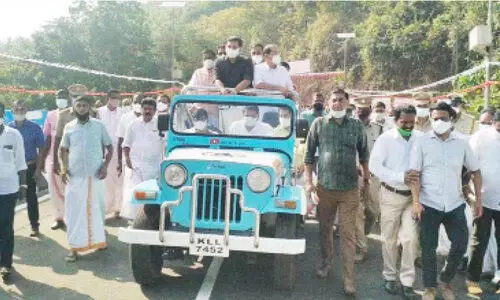 കൂട്ടുപുഴ പാലം ഗതാഗതത്തിന് തുറന്നുകൊടുത്തു