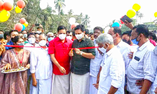 കാത്തിരിപ്പിനൊടുവിൽ എരഞ്ഞോളി പാലം തുറന്നു