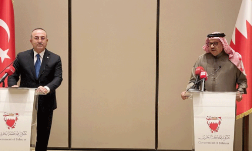 ബ​ഹ്​​റൈ​ൻ-​തു​ർ​ക്കി വി​ദേ​ശ​കാ​ര്യ മ​ന്ത്രി​മാ​ർ സം​യു​ക്​​ത വാ​ർ​ത്താ സ​മ്മേ​ള​നം ന​ട​ത്തി