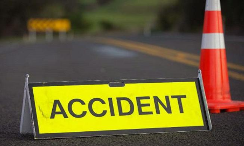 മണ്ണുമാന്തി യന്ത്രം ഇടിച്ച് ഓട്ടോ യാത്രികൻ മരിച്ചു; മൂന്നു പേർക്ക് പരിക്ക്