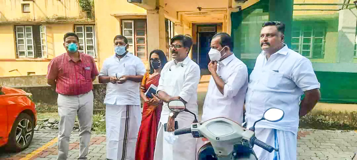 കർഷകർക്ക്‌ ജൈവ വളം വിതരണം ചെയ്തു