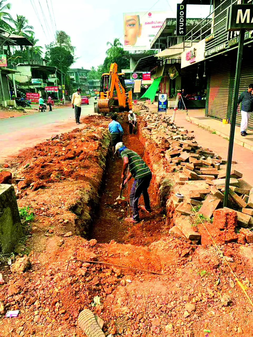 പള്ളിപ്പടി- തേക്കിൻ ചുവട് റോഡ്​ നവീകരണം തുടങ്ങി