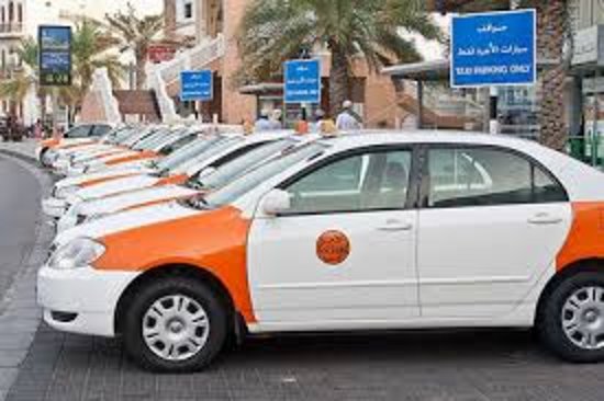 യാ​​ത്ര​ക്കാ​രി​ല്ല; ജീ​വി​ത​വ​ഴി​യി​ൽ ബ്രേ​ക്കി​ല്ലാ​തെ ടാ​ക്​​സി ​ഡ്രൈ​വ​ർ​മാ​ർ