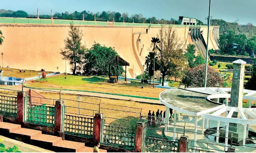 The tourism sector is in crisis again