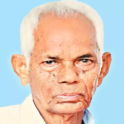 ച​ന്ദ്ര​ൻ