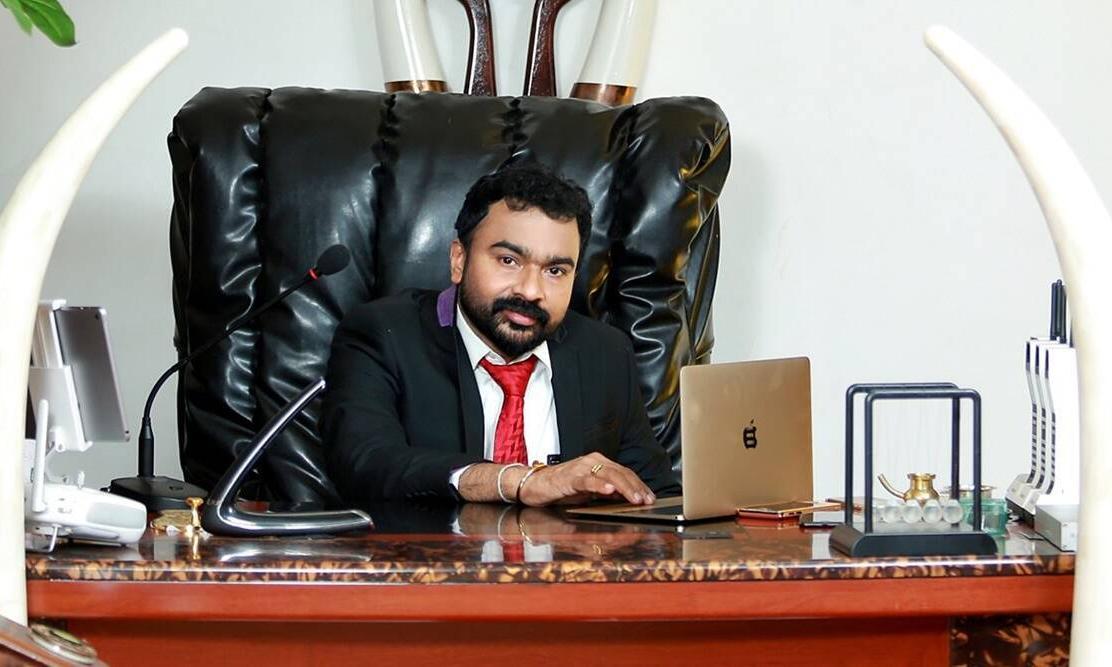 ആഡംബര കാറുകൾ വാങ്ങി; 86 ലക്ഷത്തിന്‍റെ തട്ടിപ്പ്; മോൻസണിനെതിരെ പുതിയ കേസ്