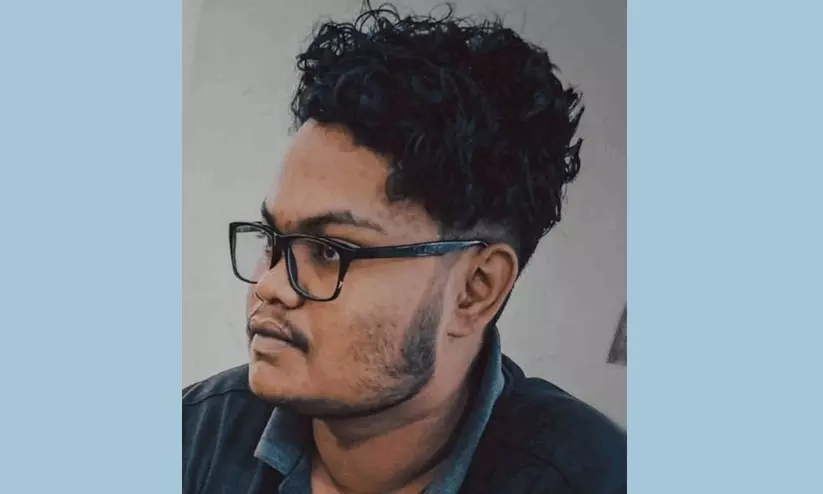 കാറും ബൈക്കും കൂട്ടിയിടിച്ച് കോളജ് വിദ്യാർഥി മരിച്ചു കാറും ബൈക്കും കൂട്ടിയിടിച്ച് കോളജ് വിദ്യാർഥി മരിച്ചു