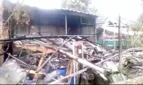 imp പുന്നോലിൽ പഴം-പച്ചക്കറി കട കത്തിനശിച്ചു