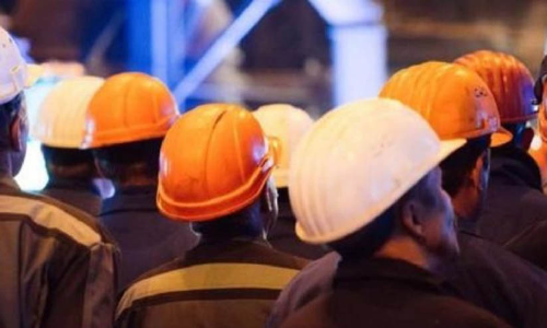 വി​ദേ​ശ തൊ​ഴി​ലാ​ളികളെ കു​റ​ക്കും -മ​ന്ത്രി ഖ​ല​ഫ്​