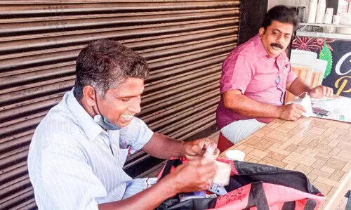 Covid  Sathyan as a pappadakkaran