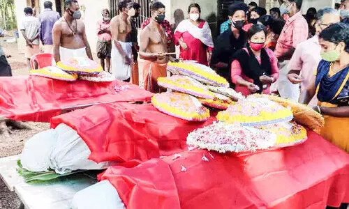 Farewell to Prasanna and her children with horseradish