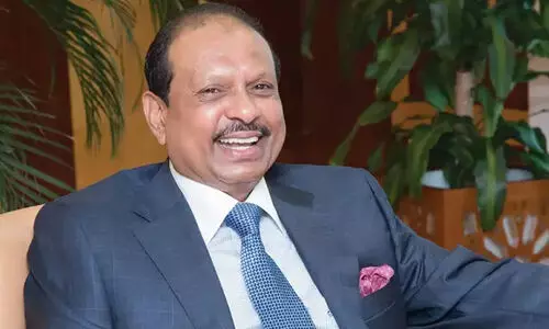 ദൈ​വം ക​നി​ഞ്ഞ​രു​ളി​യ അ​നു​ഗ്ര​ഹ​ങ്ങ​ൾ മ​റ്റു​ള്ള​വ​രു​മാ​യി   ഞാൻ പ​ങ്കു​വെ​ക്കു​ന്ന​തേ​യു​ള്ളൂ​