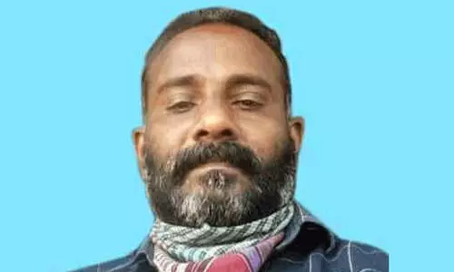 ബൈക്ക് മതിലിലിടിച്ച് വ്യാപാരി മരിച്ചു ബൈക്ക് മതിലിലിടിച്ച് വ്യാപാരി മരിച്ചു