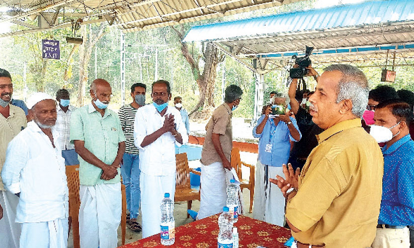 മുതലമടയിൽനിന്ന് മാങ്ങ കയറ്റി അയക്കാൻ സഹായമെന്ന് റെയിൽവേ മുതലമടയിൽനിന്ന് മാങ്ങ കയറ്റി അയക്കാൻ സഹായമെന്ന് റെയിൽവേ