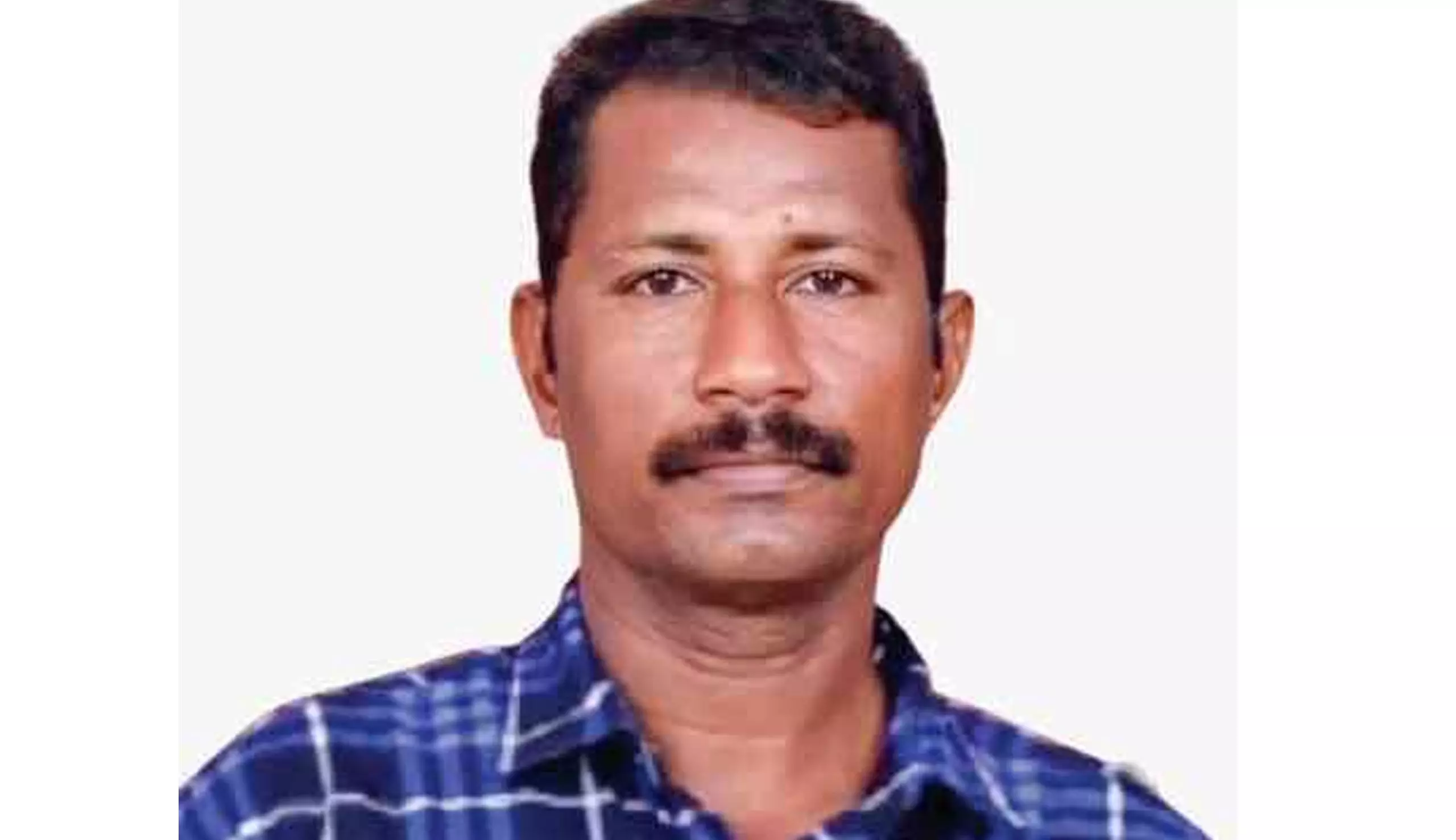 പോസ്റ്റിൽനിന്ന് വീണ് പരിക്കേറ്റ കെ.എസ്.ഇ.ബി ജീവനക്കാരൻ മരിച്ചു പോസ്റ്റിൽനിന്ന് വീണ് പരിക്കേറ്റ കെ.എസ്.ഇ.ബി ജീവനക്കാരൻ മരിച്ചു