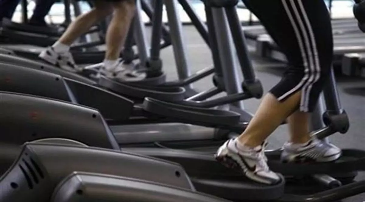 കാർണാടകയിൽ കൂടുതൽ ഇളവുകൾ: തിയറ്ററും ജിംനേഷ്യവും സാധാരണ നിലയിൽ പ്രവർത്തിക്കും കാർണാടകയിൽ കൂടുതൽ ഇളവുകൾ: തിയറ്ററും ജിംനേഷ്യവും സാധാരണ നിലയിൽ പ്രവർത്തിക്കും