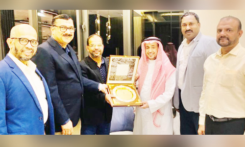 ശൈഖ്‌ അബ്ദുല്ല അല്‍നഹ്‌ദിയെ ഇന്ത്യന്‍ സമൂഹം ആദരിച്ചു