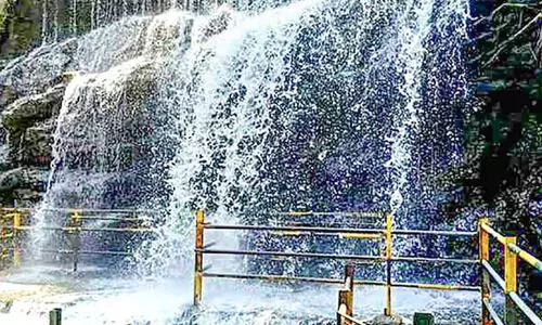 ചുരുളി വെള്ളച്ചാട്ടം സഞ്ചാരികൾക്കായി തുറന്നു