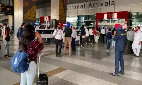 വിദേശത്തുനിന്ന് എത്തുന്നവരുടെ ക്വാറന്റീൻ ഒഴിവാക്കി; രോഗലക്ഷണങ്ങൾ ഉള്ളവർക്ക് മാത്രം പരിശോധന