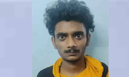 തുറിച്ചുനോട്ടം​ ചോദ്യം ചെയ്​തതിന്​ കുരുമുളക്​ സ്​പ്രേ ചെയ്​തു; ഗുണ്ടാ സംഘം പിടിയിൽ