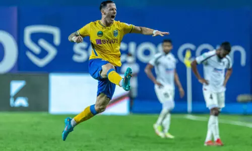 കൊ​മ്പു​കു​ലു​ക്കി ബ്ലാ​സ്റ്റേ​ഴ്സ്; നോ​ർ​ത്ത് ഈ​സ്റ്റി​നെ​തി​രെ 2-1ന്‍റെ ​ഗം​ഭീ​ര ജ​യം