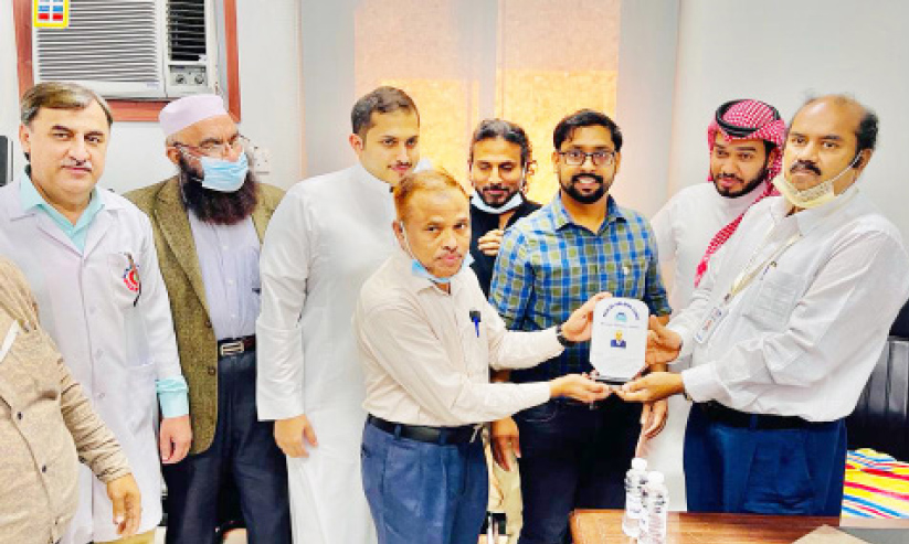 അലി വള്ളിയാലിന് യാത്രയയപ്പ് അലി വള്ളിയാലിന് യാത്രയയപ്പ്