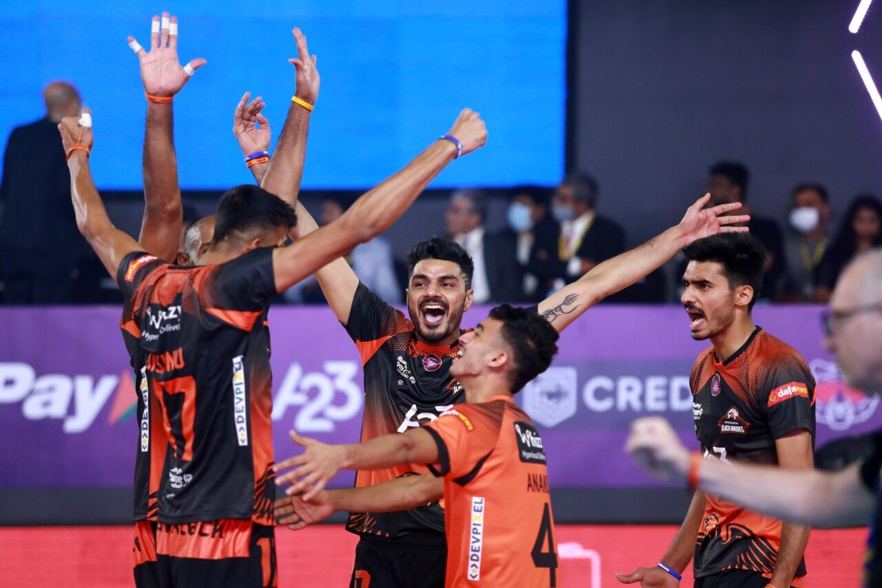 പ്രൈം വോളിബാള്‍ ലീഗ്: കൊച്ചി ബ്ലൂ സ്‌പൈക്കേഴ്‌സിന് തോല്‍വി