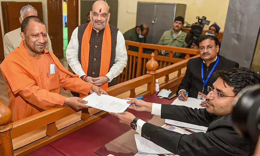 1.54 കോടി രൂപയുടെ ആസ്തി, ലക്ഷം വിലമതിക്കുന്ന തോക്കുകൾ, സ്വർണ രുദ്രാക്ഷം; യോഗിയുടെ സ്വത്തുക്കൾ അറിയാം