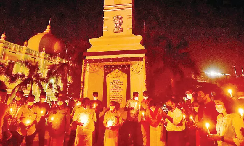 മാധ്യമ സ്വാതന്ത്ര്യവും മയങ്ങുന്ന പാമ്പുകളും