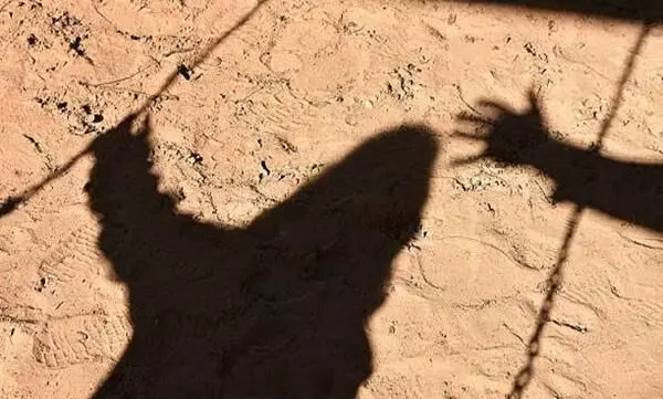 നാലാം ക്ലാസുകാരിക്ക് നേരെ ലൈംഗികാതിക്രമം: അധ്യാപകൻ അറസ്റ്റിൽ നാലാം ക്ലാസുകാരിക്ക് നേരെ ലൈംഗികാതിക്രമം: അധ്യാപകൻ അറസ്റ്റിൽ