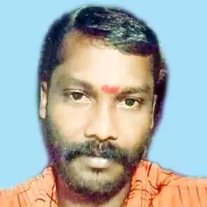 മോ​ട്ടോ​ർ സൈ​ക്കി​ൾ തൂ​ണി​ലി​ടി​ച്ച് യു​വാ​വ് മ​രി​ച്ചു