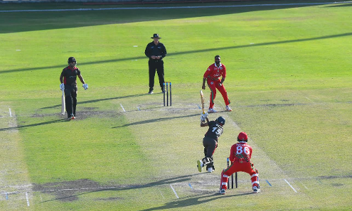 ഏ​ക​ദി​നം: യു.​എ.​ഇ​ക്ക്​ നാ​ല്​ വി​ക്ക​റ്റ്​ ജ​യം