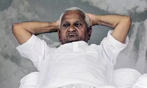 മഹാരാഷ്ട്രയിൽ എക്സൈസ് നയം ഉദാരവൽക്കരിച്ചതിനെതിരെ നിരാഹാര സമരം പ്രഖ്യാപിച്ച് അണ്ണാ ഹസാരെ