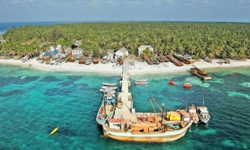 ജനവിരുദ്ധ പരിഷ്കാരങ്ങൾ: ദുരിതം മാറാതെ ലക്ഷദ്വീപ് നിവാസികൾ ജനവിരുദ്ധ പരിഷ്കാരങ്ങൾ: ദുരിതം മാറാതെ ലക്ഷദ്വീപ് നിവാസികൾ