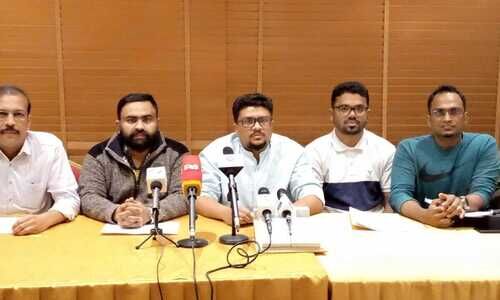 മലയാളി അധ്യാപകന്‍ പത്ത് കോടി തട്ടി റിയാദിൽ നിന്ന് മുങ്ങിയതായി പരാതി