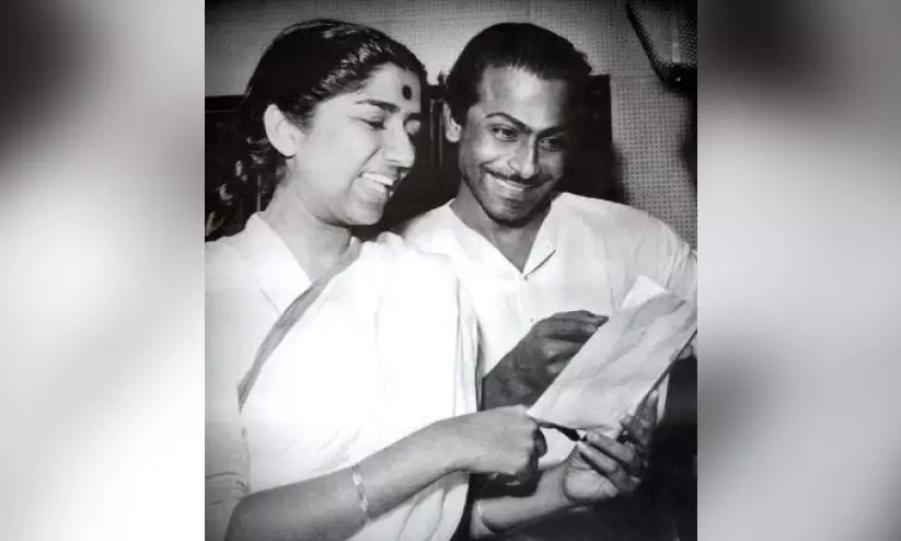 പറന്നകന്നത് നമ്മിലെ ഒരംശം പറന്നകന്നത് നമ്മിലെ ഒരംശം