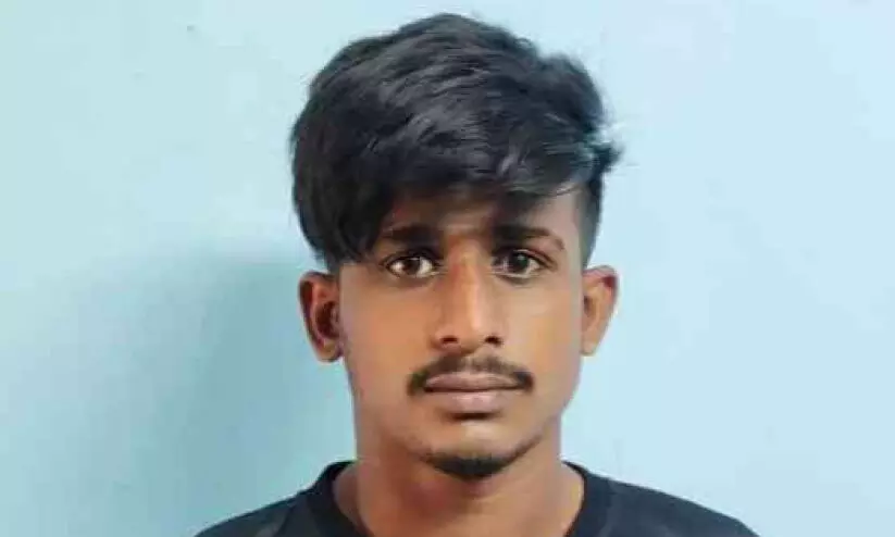 പെൺകുട്ടിയുടെ ആത്മഹത്യ പീഡനത്തെ തുടർന്ന്; പ്രതി അറസ്റ്റിൽ പെൺകുട്ടിയുടെ ആത്മഹത്യ പീഡനത്തെ തുടർന്ന്; പ്രതി അറസ്റ്റിൽ