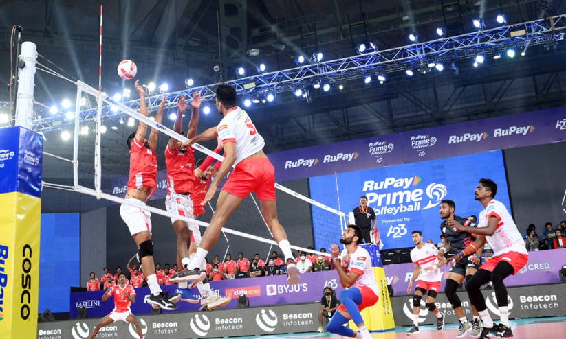 ത്രില്ലര് പോരില് കാലിക്കറ്റ് ഹീറോസിനെ വീഴ്ത്തി കൊല്ക്കത്ത തണ്ടര്ബോള്ട്ട്സ് ത്രില്ലര് പോരില് കാലിക്കറ്റ് ഹീറോസിനെ വീഴ്ത്തി കൊല്ക്കത്ത തണ്ടര്ബോള്ട്ട്സ്