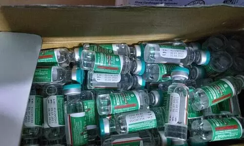 ഒഴിഞ്ഞ കോവിഡ് വാക്സിൻ കുപ്പികളിൽ വെള്ളം നിറച്ച് വിൽപന; പിടിച്ചെടുത്തത് 4 കോടിയുടെ വ്യാജ വാക്സിനുകളും പരിശോധന കിറ്റുകളും