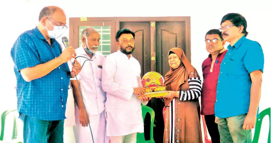 Vaidyars award was presented to Ram La Begum Vaidyars award was presented to Ram La Begum