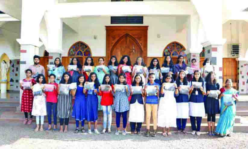 നന്മയുടെ വഴികാട്ടി അവർ മുടി മുറിച്ചു നൽകി നന്മയുടെ വഴികാട്ടി അവർ മുടി മുറിച്ചു നൽകി