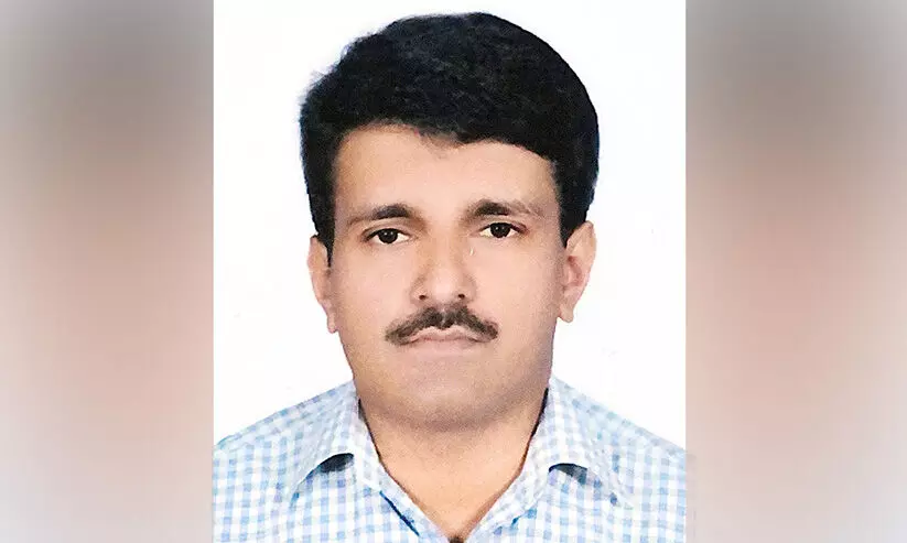 ബി​സി​ന​സ് പ​ങ്കാ​ളി​യാ​ക്കാ​മെ​ന്ന്​ വാ​ഗ്ദാ​നം മ​ല​യാ​ളി അ​ധ്യാ​പ​ക​ന്‍ 10 കോ​ടി രൂ​പ ത​ട്ടി​യെ​ടു​ത്ത്​ മു​ങ്ങി​യെ​ന്ന്​ പ​രാ​തി​