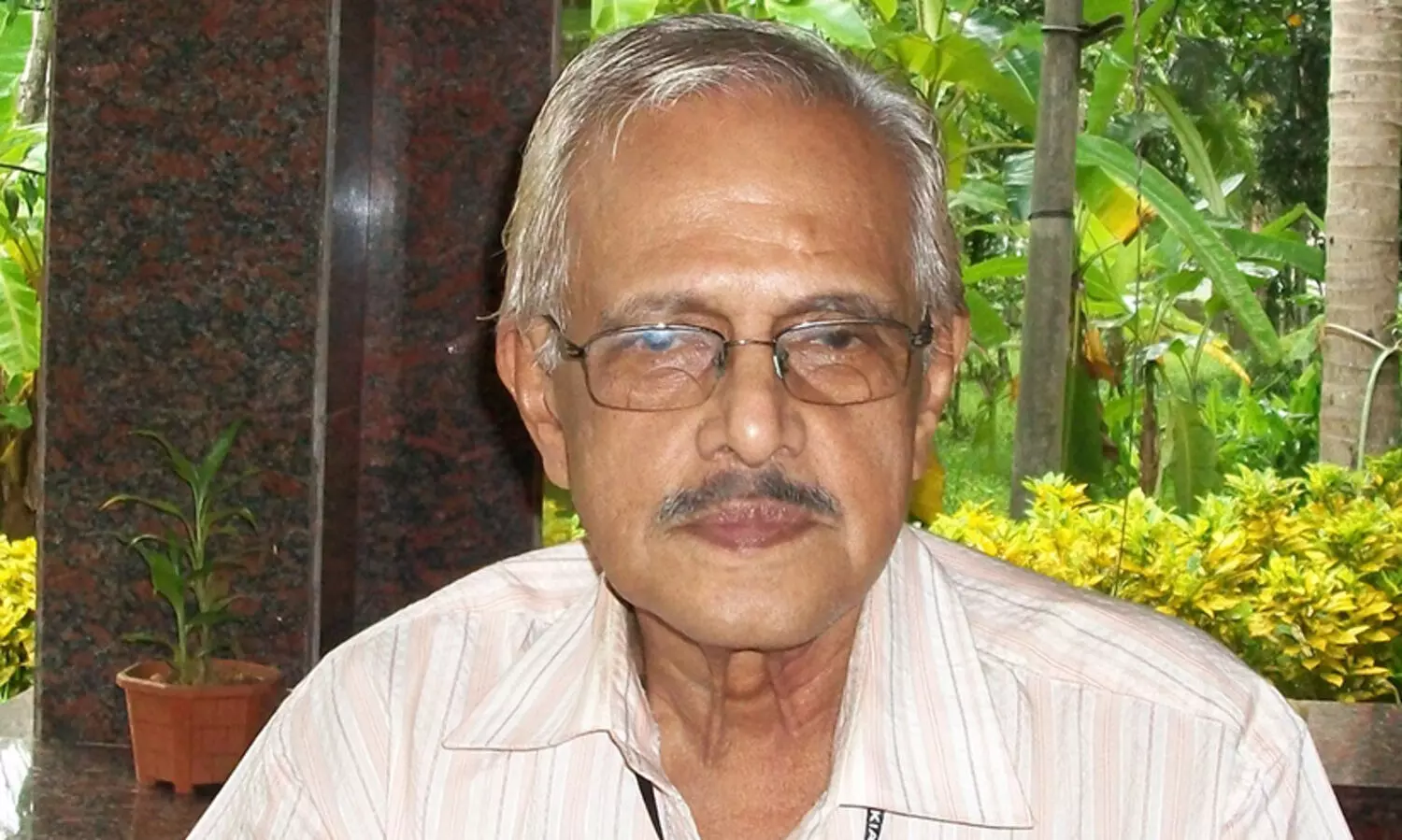 ചരിത്രകാരൻ ഡോ. എം. ഗംഗാധരൻ അന്തരിച്ചു