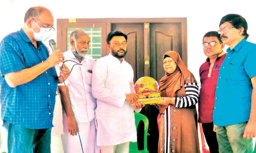 Vaidyars award was presented to Ram La Begum