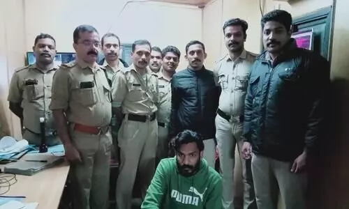 തോൽപ്പെട്ടിയിൽ ഒന്നര കോടിയുടെ സ്വർണാഭരണങ്ങൾ പിടികൂടി