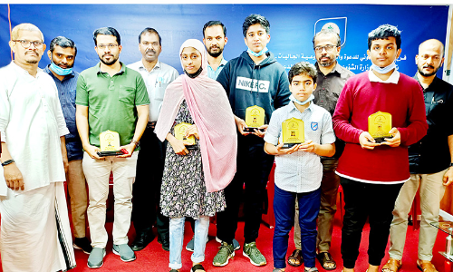 അ​ല്‍ഹു​ദ മ​ദ്റ​സ പൊ​തു​പ​രീ​ക്ഷ വി​ജ​യി​ക​ളെ ആ​ദ​രി​ച്ചു